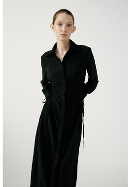 NONETONE 雾黑色立裁腰部镂空捏褶衬真丝连衣裙