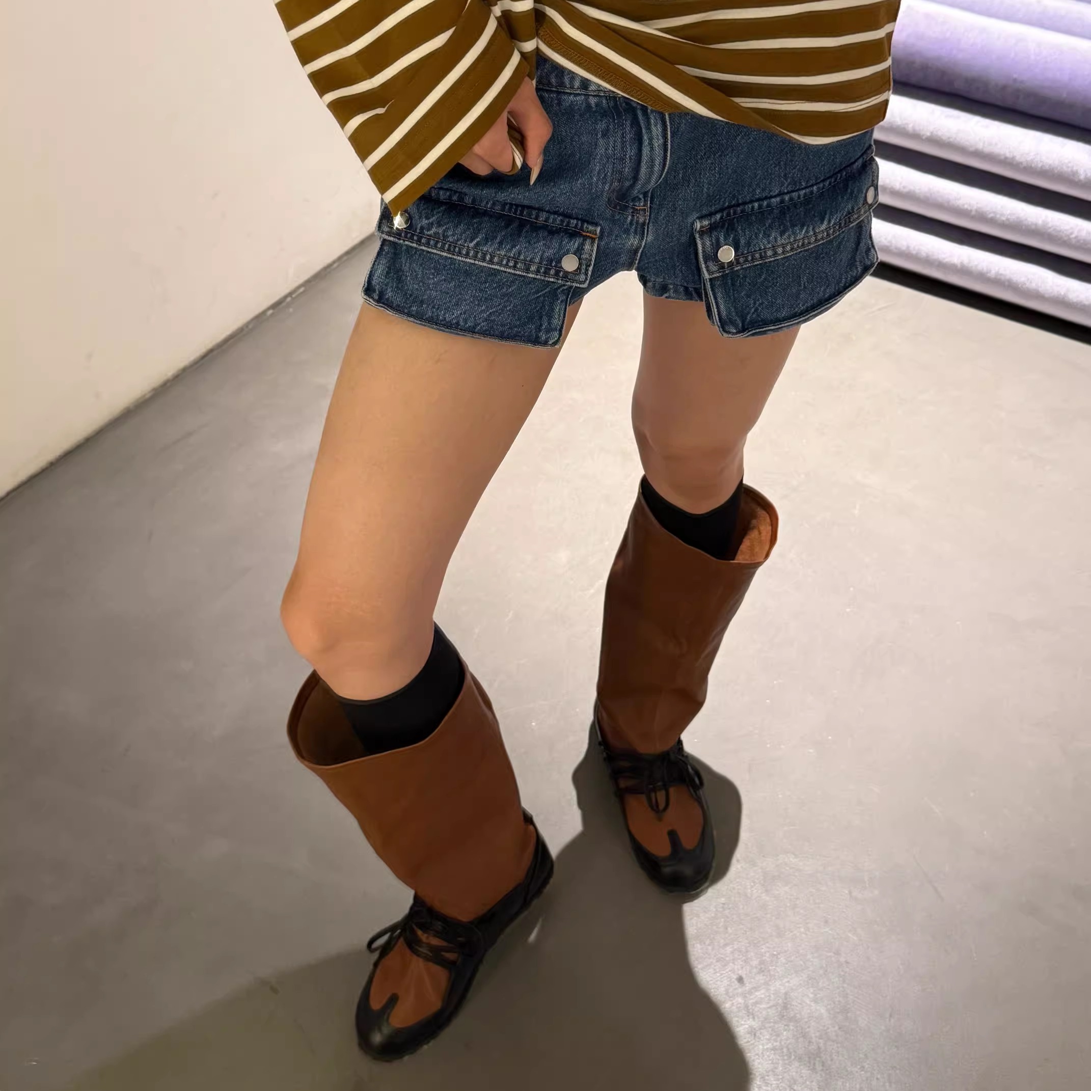 lost in echo2025秋冬新款宽筒显瘦薄底真皮一脚蹬芭蕾舞长筒靴女