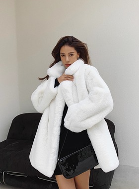 【5折清货白xs】Each X Other 走秀斗篷年轻款机车风皮草外套