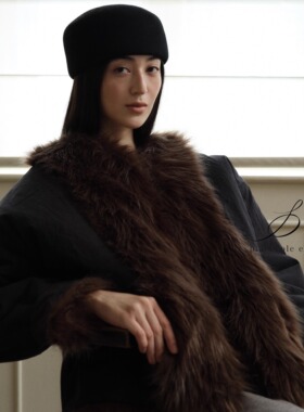 Piacevole e FW25 纯色正反两穿拼接毛领环保皮草廓形外套