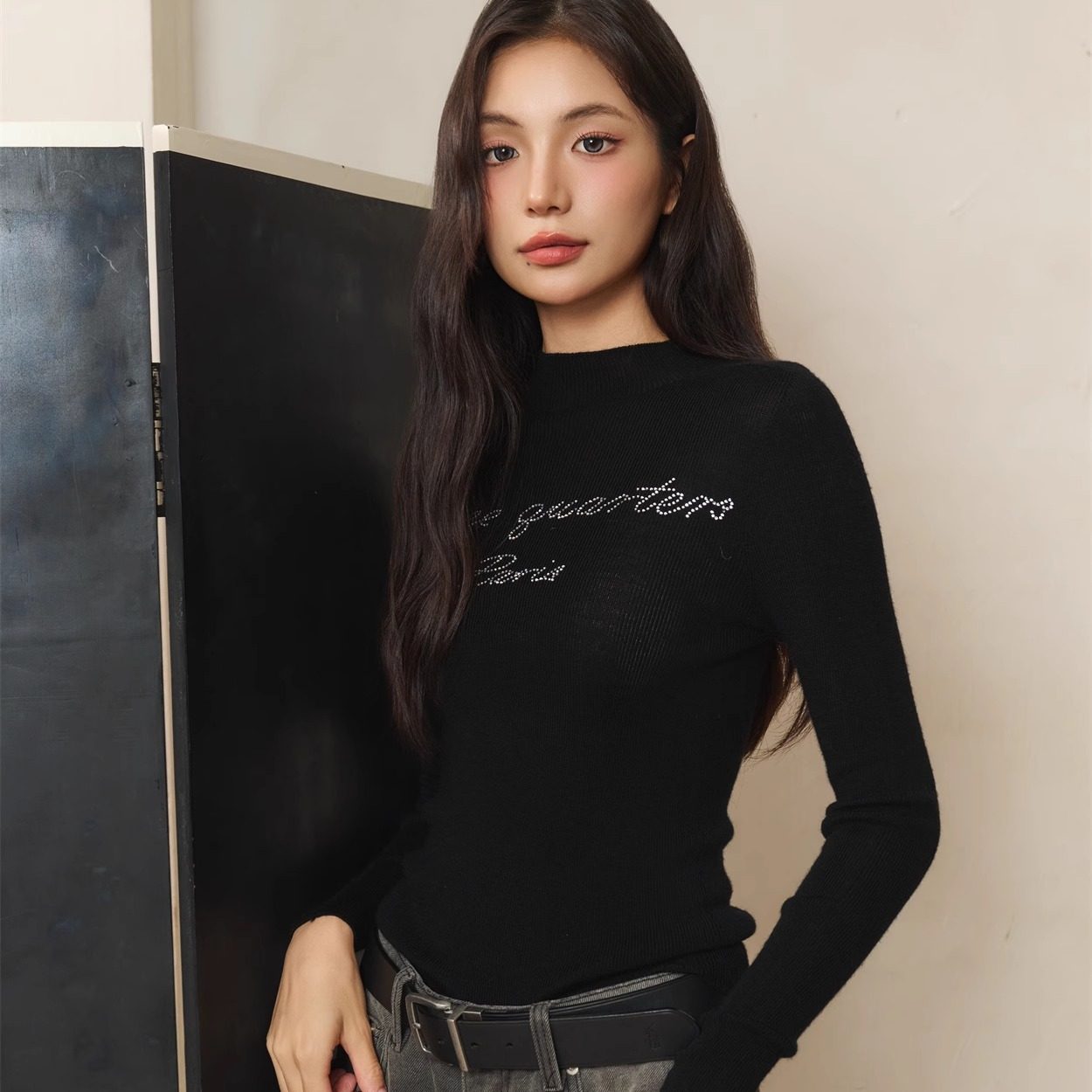 Three Quarters24秋季 黑色全羊毛logo烫钻无缝一体毛衣,女装/女士精品,时尚套装,淘宝优惠券,粉丝福利购,淘宝优惠卷