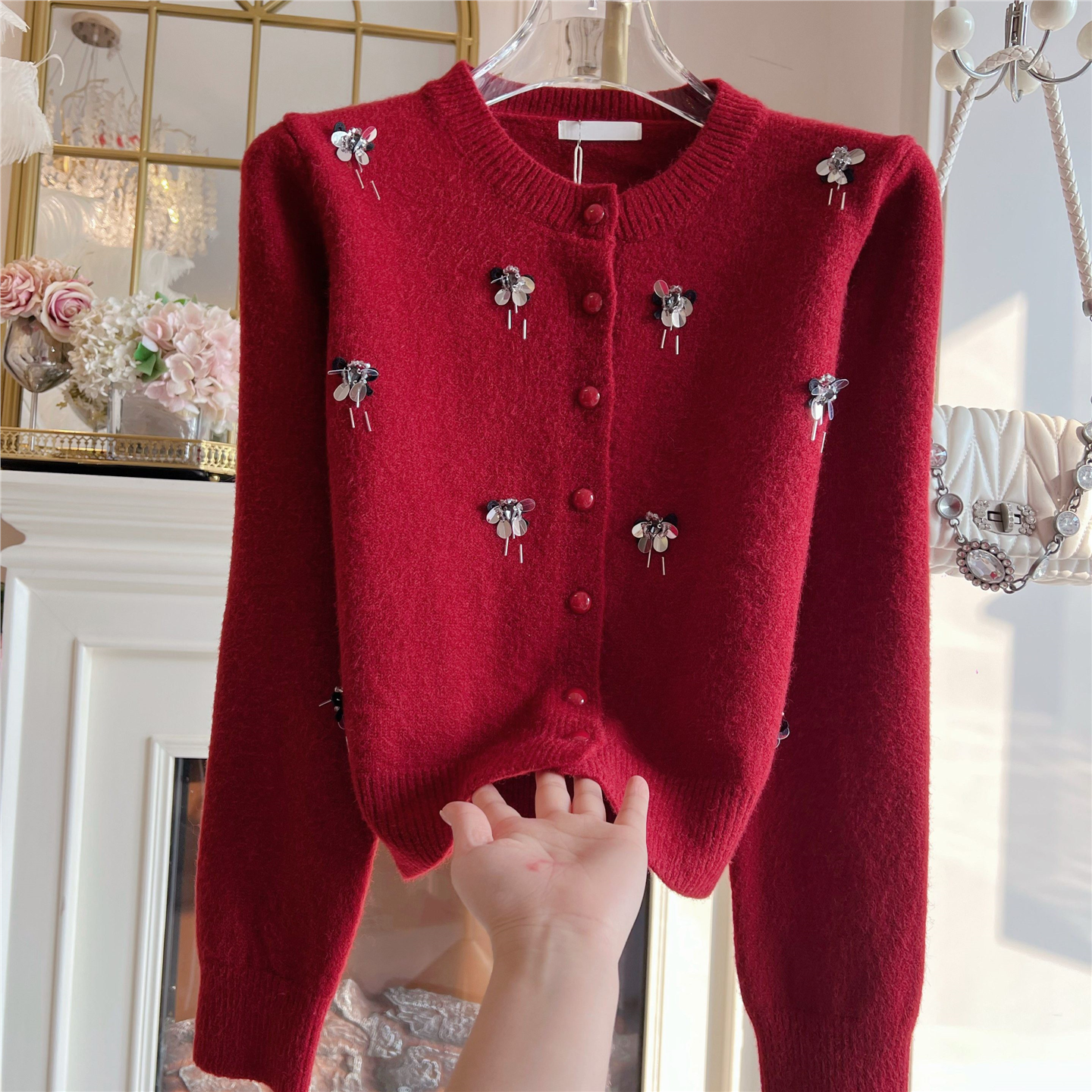 秋冬设计复古新年红色毛衣外套女重工镶钻亮片单排扣宽松针织开衫,女装/女士精品,毛针织衫,淘宝优惠券,粉丝福利购,淘宝优惠卷
