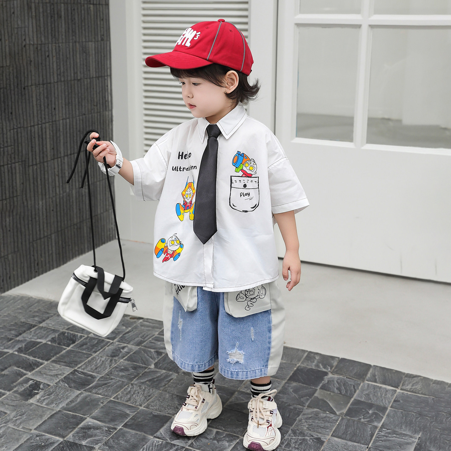 美式卡通风男童套装夏季学院风短袖衬衫领带牛仔短裤两件套送领带
