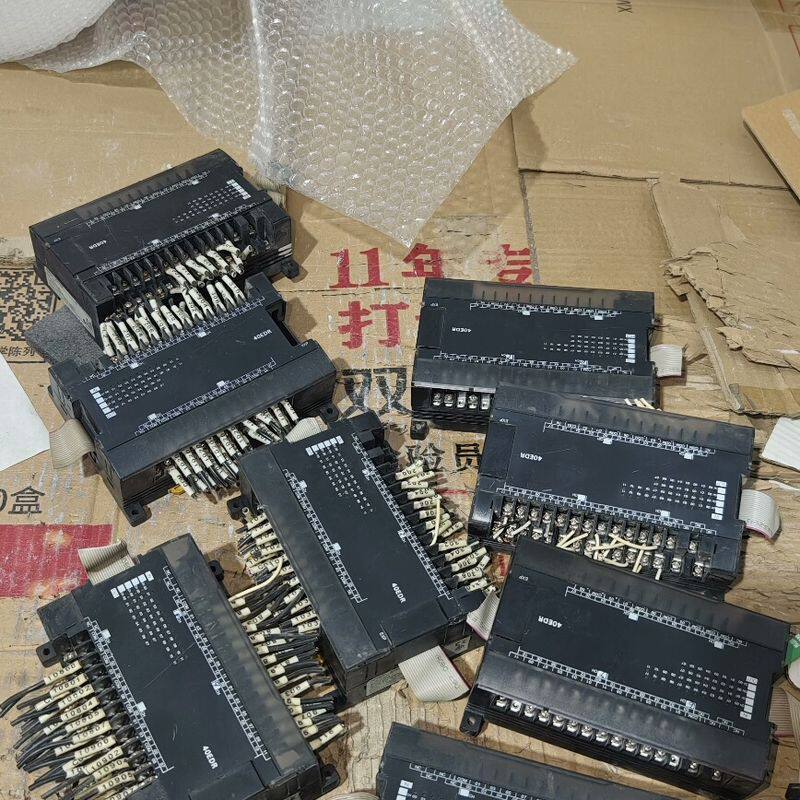 拆机CP1W-40EDR 八台 实物图 包好 盖板不齐全 有