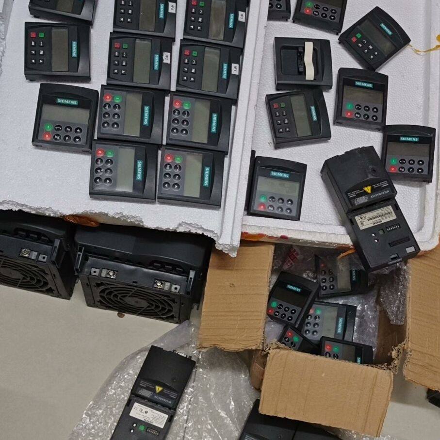 #变频器拆机变频器和变频器辅件 功能正常优惠