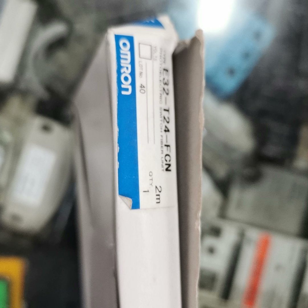 光纤E32-T24-FCN 2M积压货 现货。