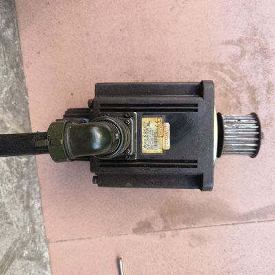 台达电机ECMA-E21320RS  2KW