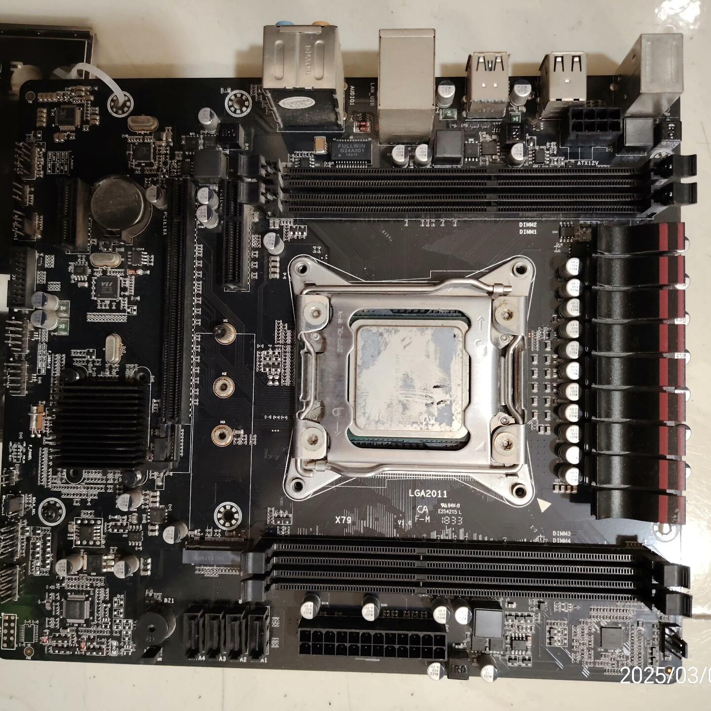 拆机x79主板一块 带挡板 带m2接口 四插槽D3内