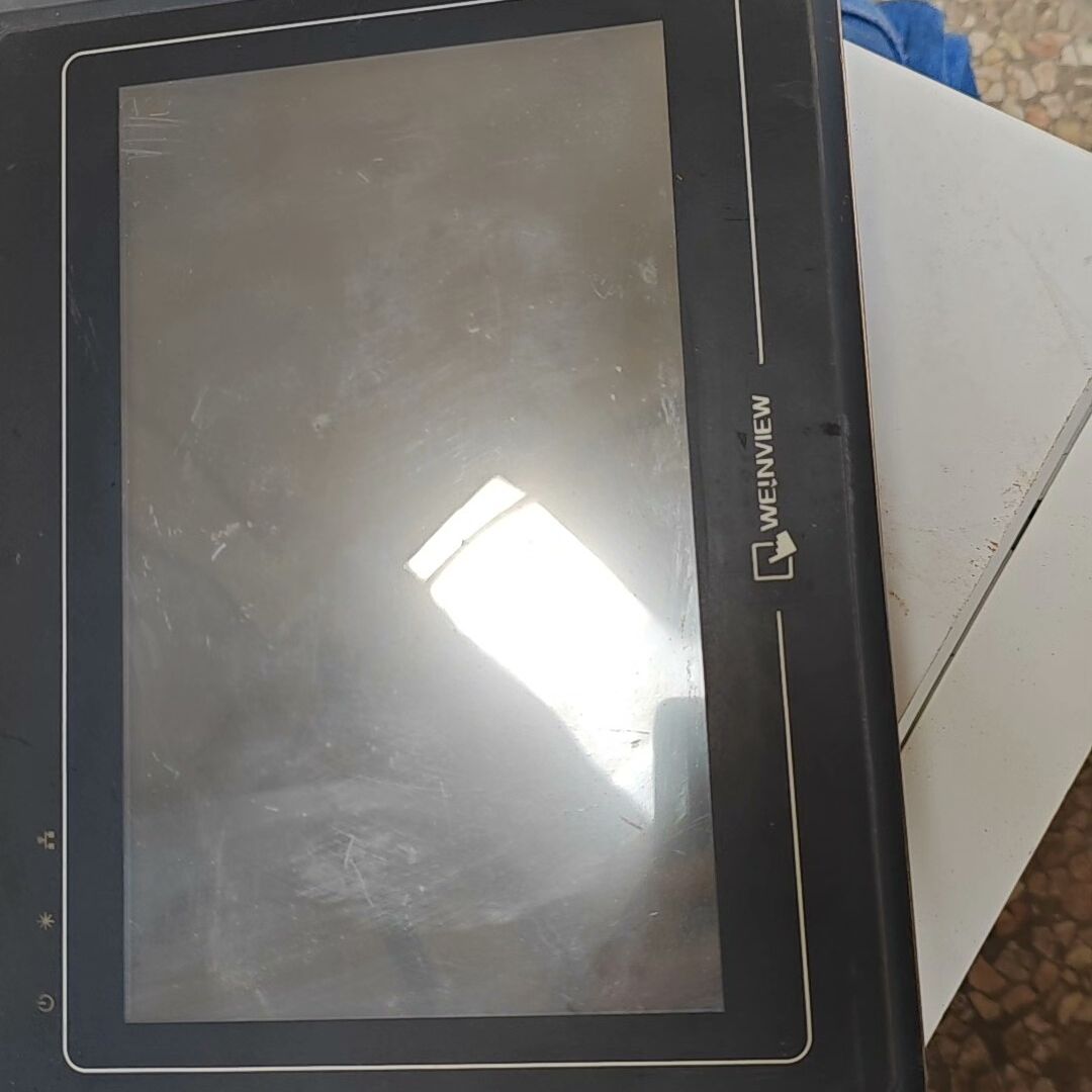 威伦触摸屏MT8100i  V2WN 拆机