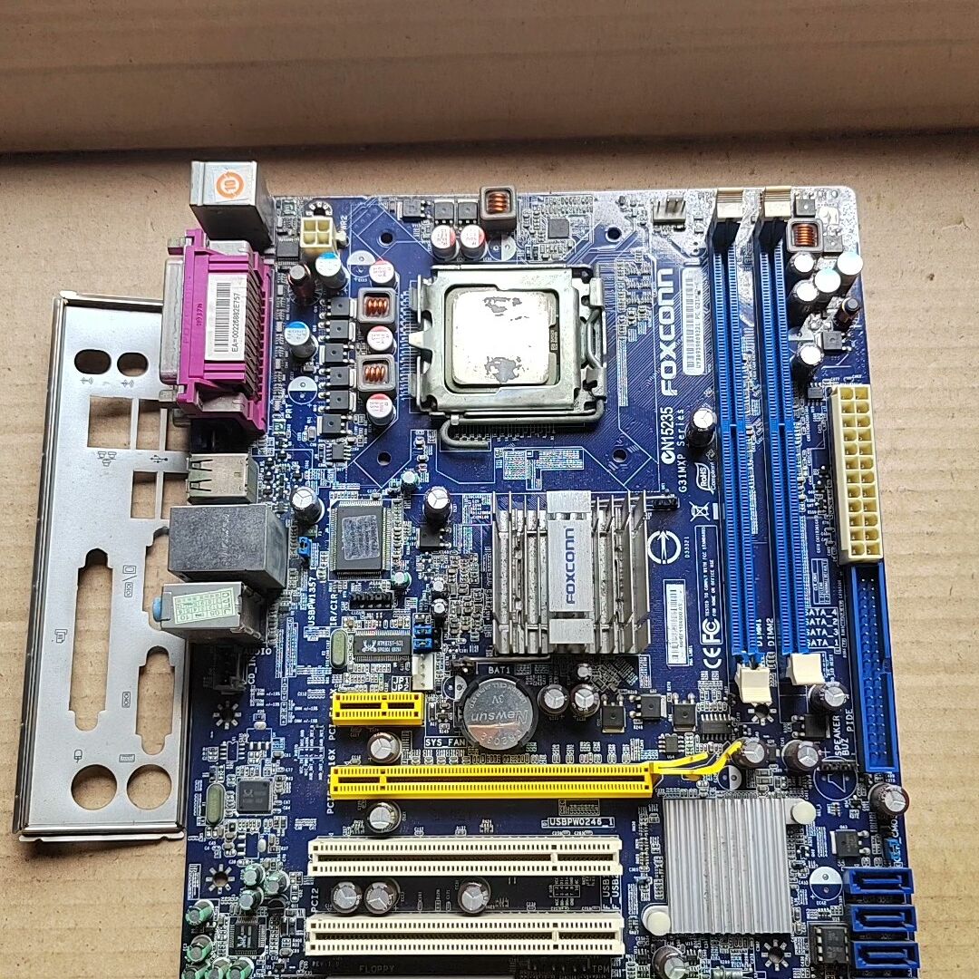 康G31MXP主板送亮机cpu 775针角 ddr2代内