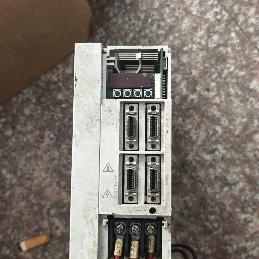 拆机MR-J2S-100A驱动器