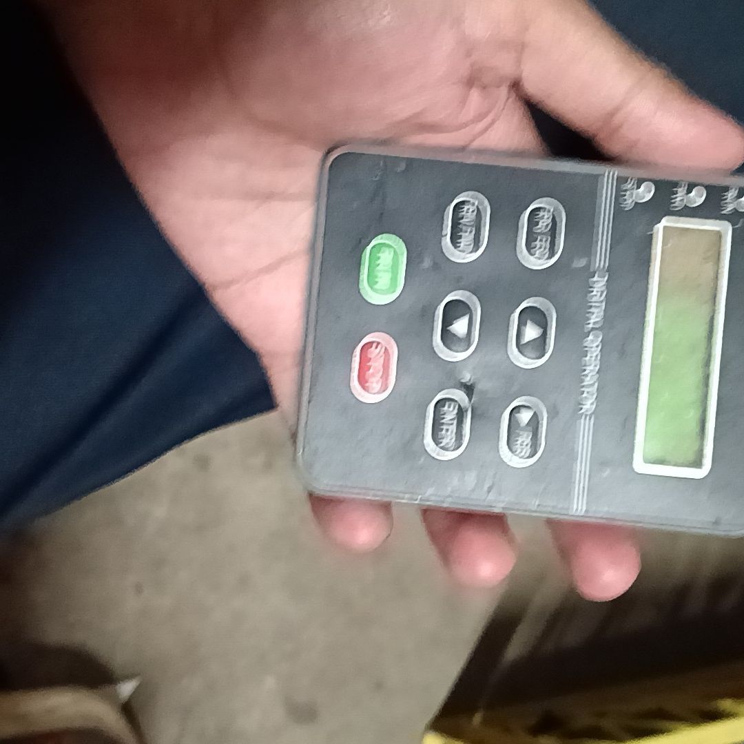 变频器面板 酷玛变频器面板A600 拆机实拍 多少都有些划硌