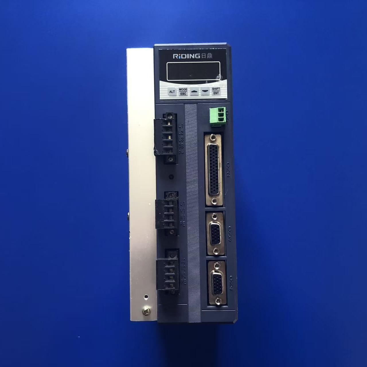 日鼎 DHD3205-VT0F/SS35 伺服驱动器