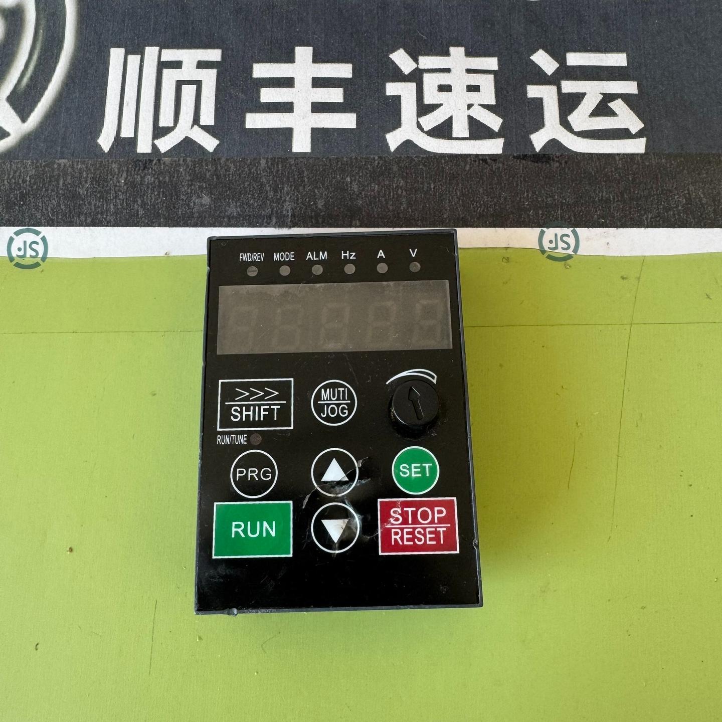 日业  SY5200  变频器面板