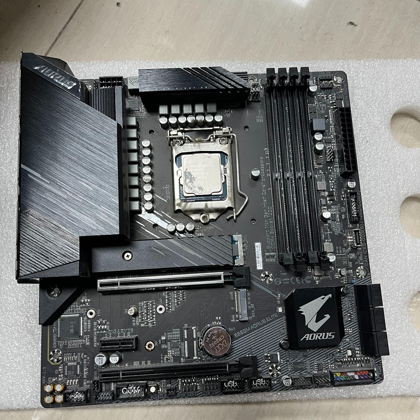 技嘉拆机板B560小雕主板一片 支持10-11代CPU 实图