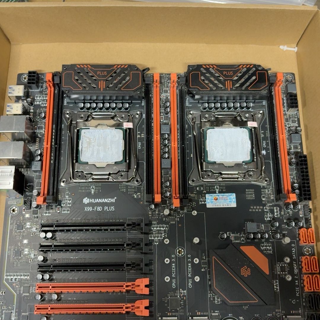 华南X99-F8D PLUS双路主板 成色很好。测试功能正常