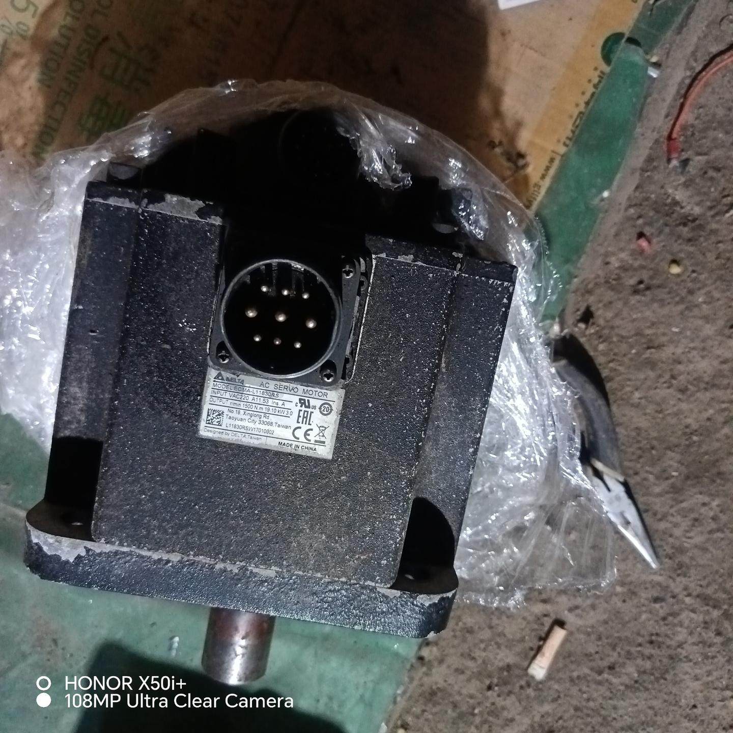 台达伺服电机3kw ECMA-F11830RS出售！高性能A