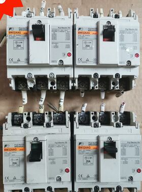 空开BW32AAG 20A 3P 拆机件 成色如图所示