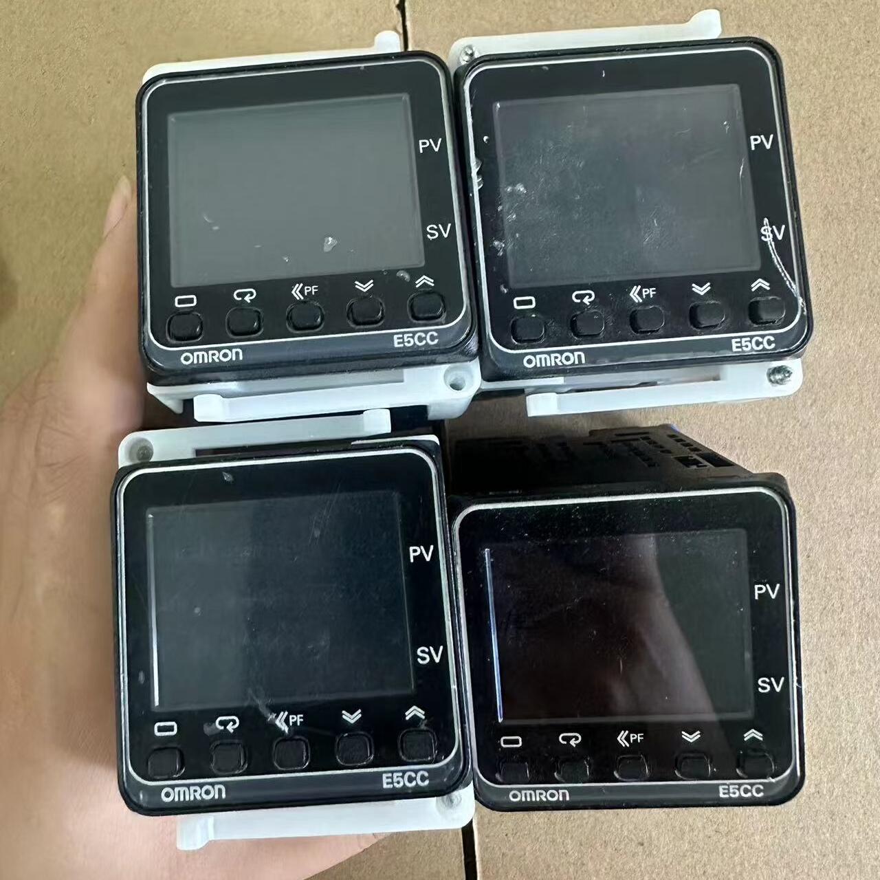 温控器：E5CC-RX2ASM-800 现货10个 1