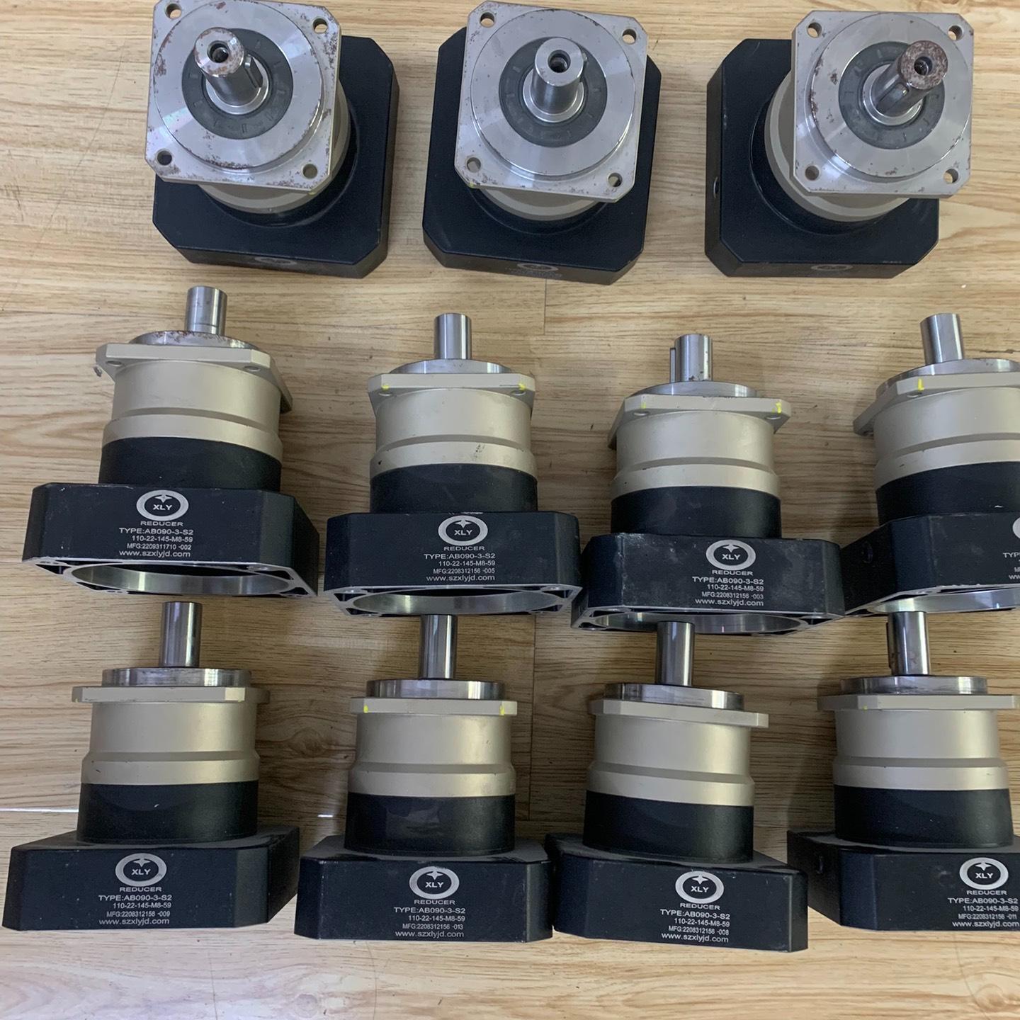 新立盈高精密斜齿结构减速机 速比3:1 AB090-3-S2