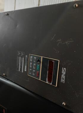 正弦EM330D系列变频器。