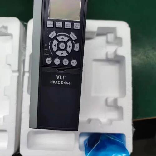 丹佛斯FC102变频器0.37KW 0.55KW 0.75K