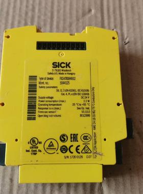 西克安全继电器模块 FX3-XTI084002 成色如图 运