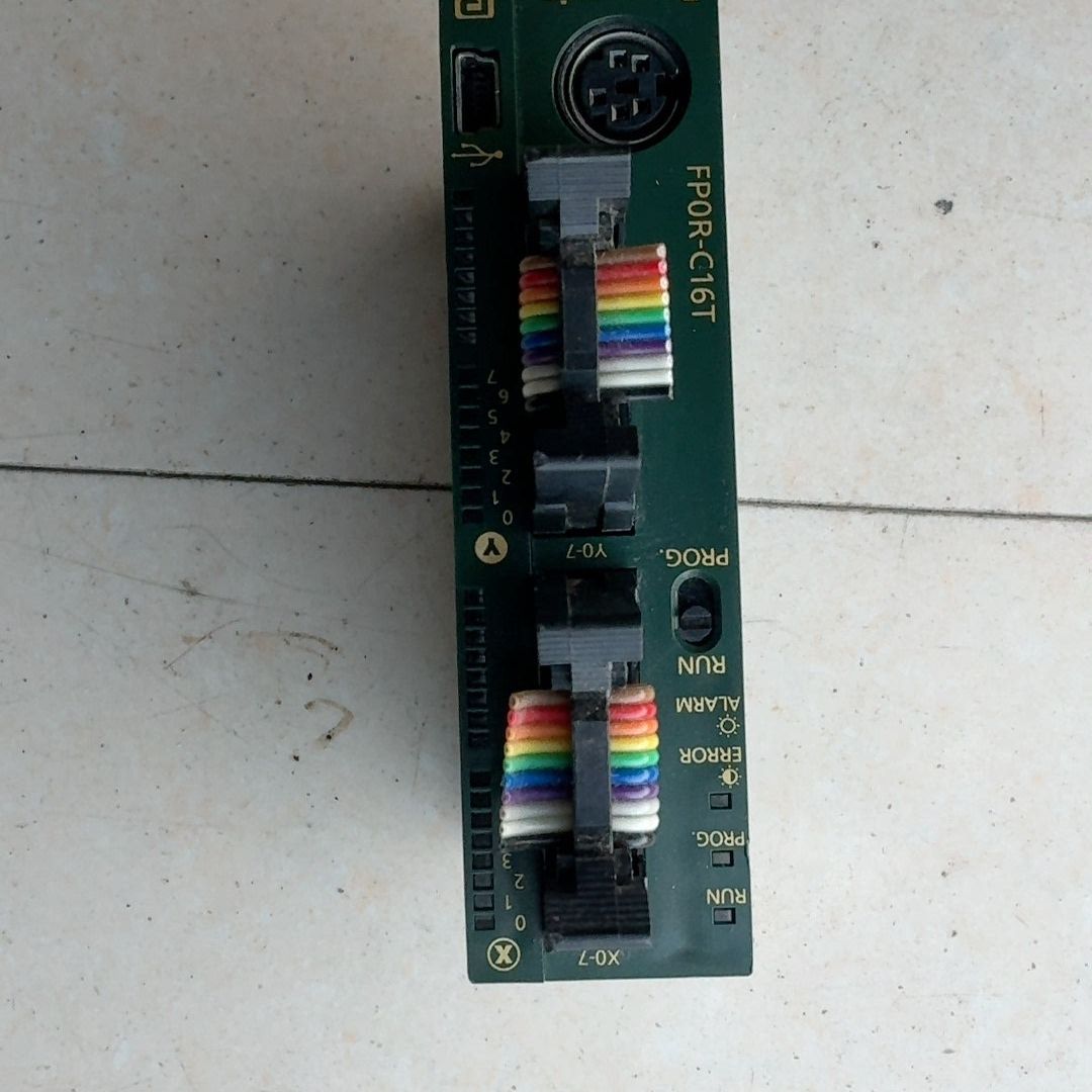 PLC模块  FP0R-C16T