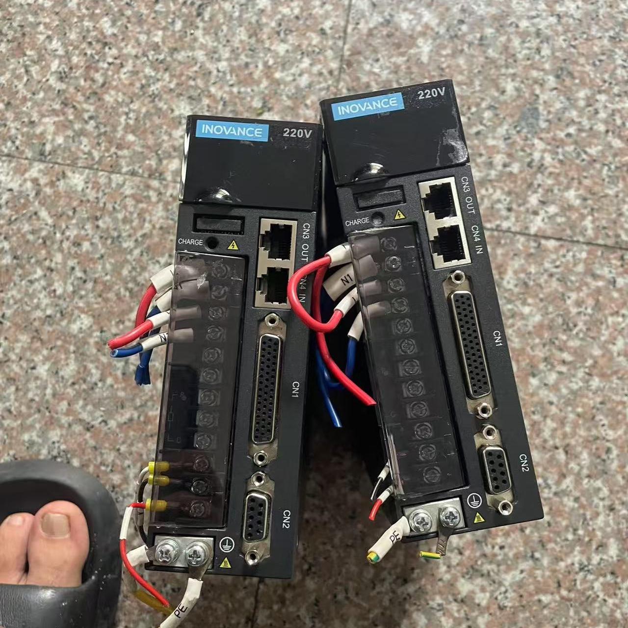 汇川伺服驱动器IS620NS2R8I-ES(400w) 拆机