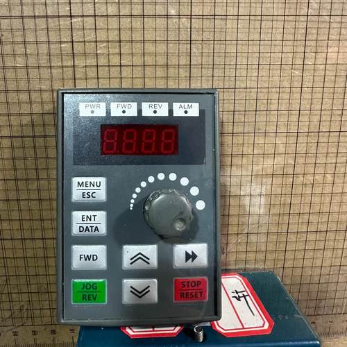 【XINJE变频器面板VB5N-20P7-S】