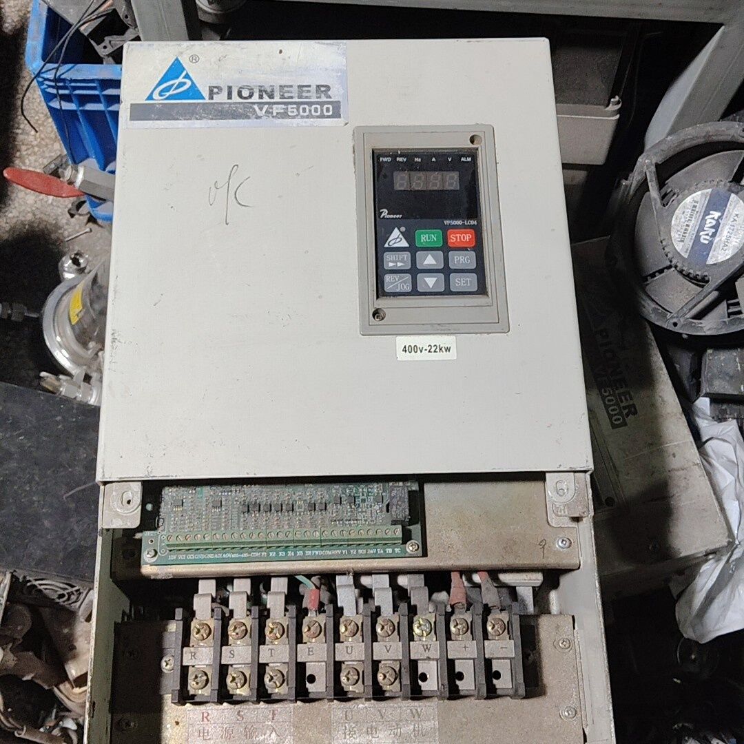 派尼尔矢量变频器VF5000-C4T22P 380V 22K