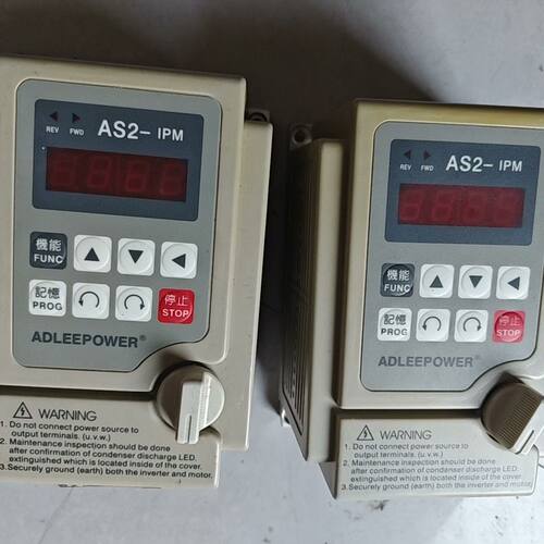 ADLEEPOWER变频器 2台 有外壳以松。180