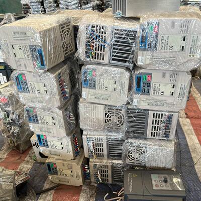 JSCC精研变频器B075   功率0.75kw    22