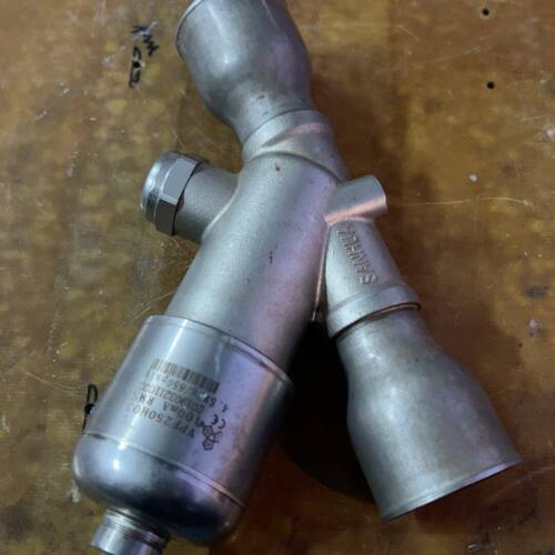 三通气动角座阀 VPF250H03 1000A RMS 4.