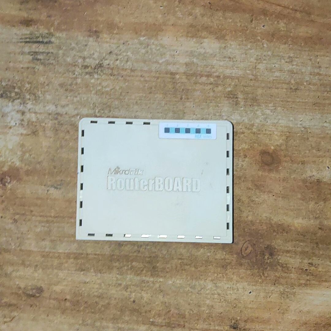 Mikrotik RB750Gr3 HEX 5个千兆网口 R