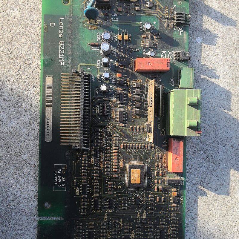 伦茨82主板8221MP 德国 拆机品 功能完好。实