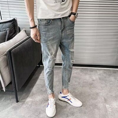 弹力浅蓝色小脚牛仔裤百搭牛仔裤