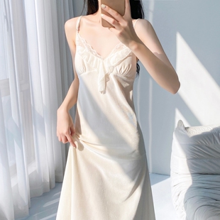 独特绝美性感法式睡衣女款金丝绒吊带睡裙长裙纯欲蕾丝带胸垫秋冬