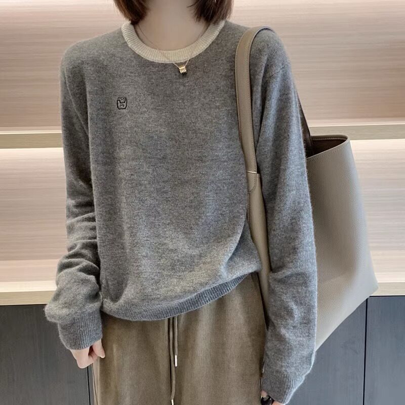 针织打底衫女春秋内搭2025新款时尚洋气撞色刺绣羊绒毛衣长袖上衣