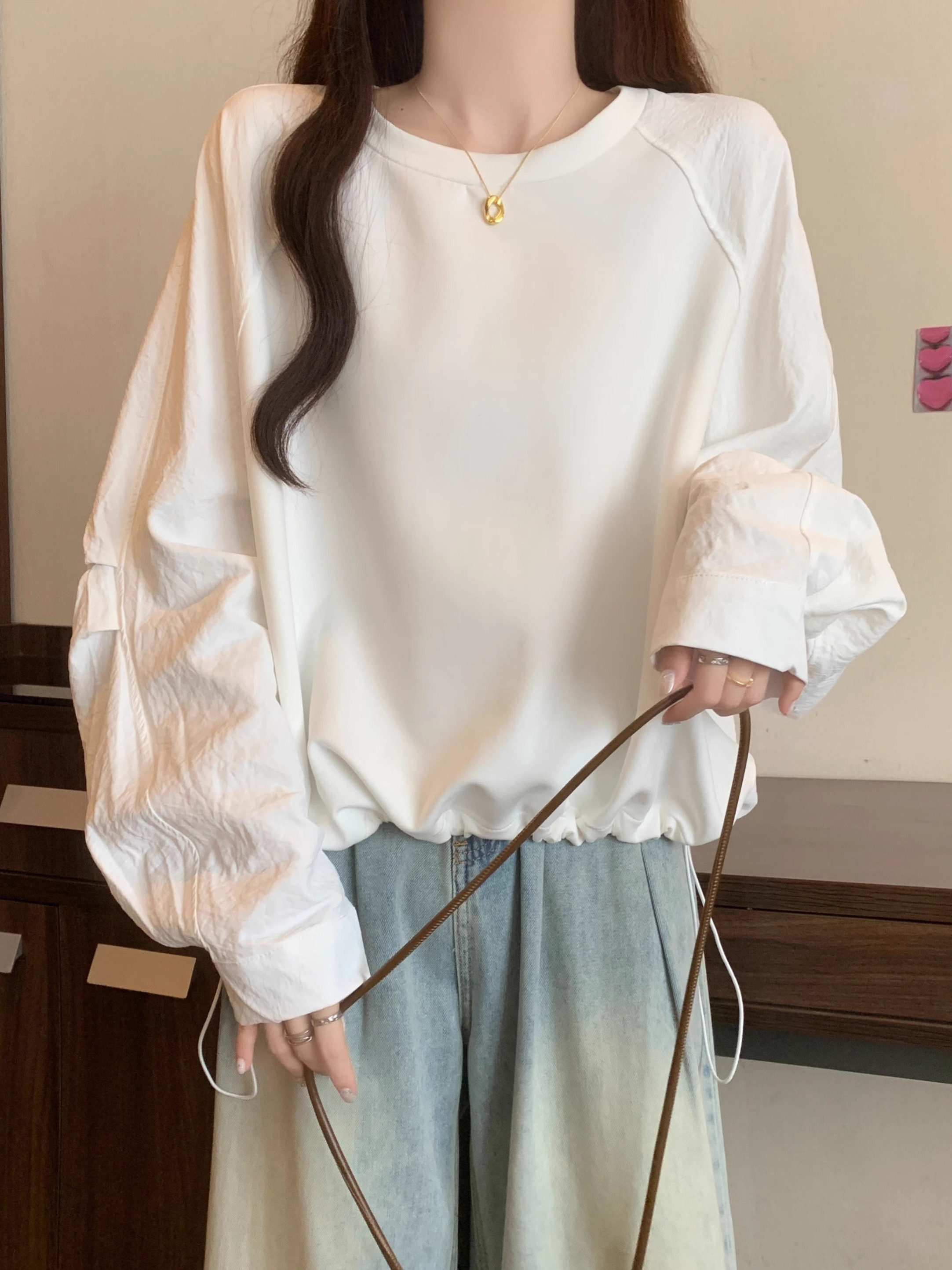 白色卫衣女春秋2025新款宽松大码胖mm小个子短款抽绳圆领长袖上衣