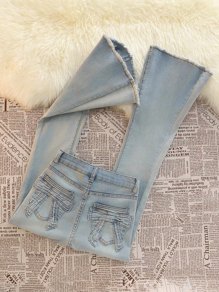 浅蓝色微喇牛仔裤女春秋2025年新款高腰显瘦修身显瘦弹力喇叭裤子