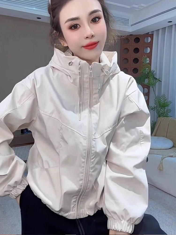 冲锋衣外套女2025新款秋冬夹棉加厚宽松高级感小个子连帽夹克上衣