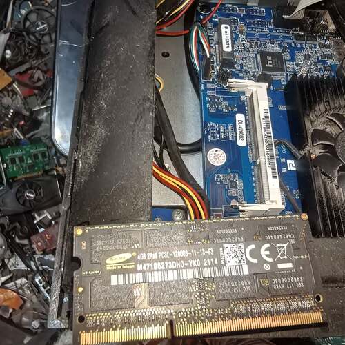 可议价金镁迪4G DDR3L 1600 低电压，台湾原厂，2Rx8