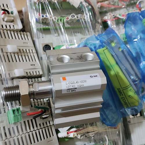 可维修气缸 L-CQ2L40-10DM 配件齐全 未议价
