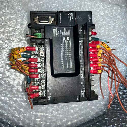 可议价PLC，CP1E-N30S1DT-D，功能正常，外壳有