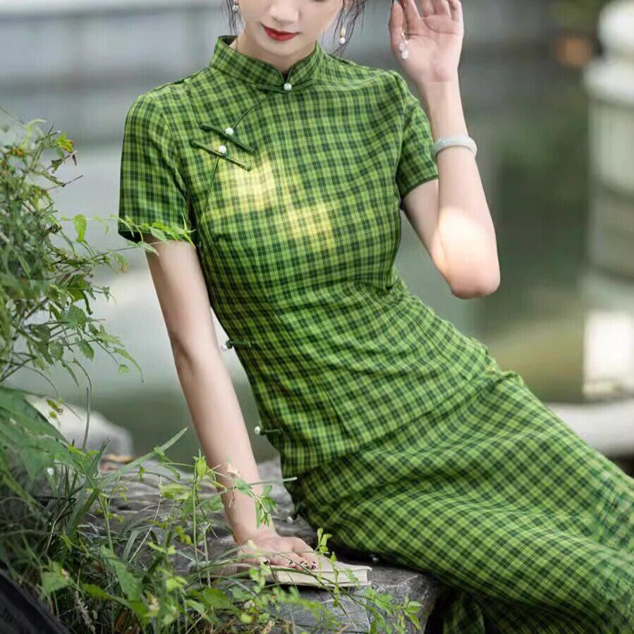 清新淡雅早秋绿色格子旗袍裙长款修身显瘦日常改良年轻款少女中式