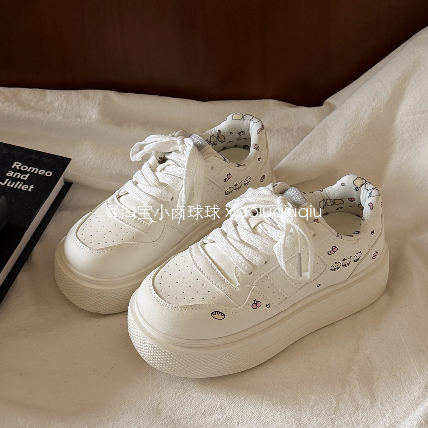 小卤球球 韩系厚底小白鞋2026新款增高面包鞋子女小个子显高板鞋