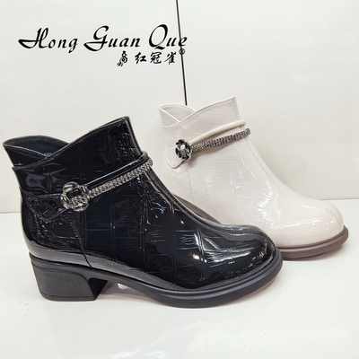 红冠雀女鞋2025秋季新款时尚休闲百搭女短靴厚底时装靴666-88