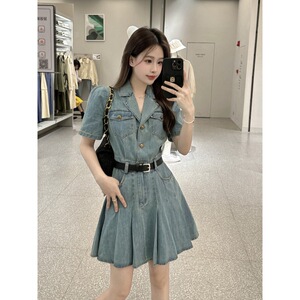 港味牛仔连衣裙女夏装新款复古chic裙子小众设计感收腰显瘦百褶裙