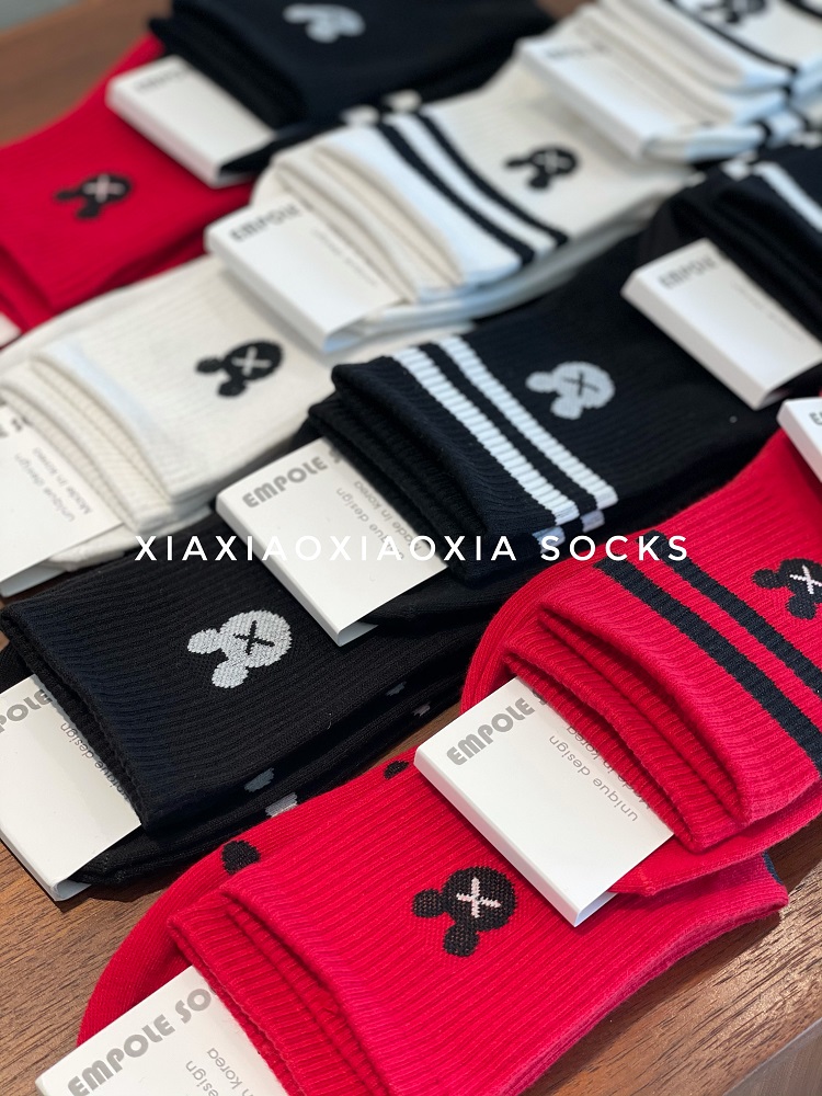 【满五双包邮】韩国进口红色女袜